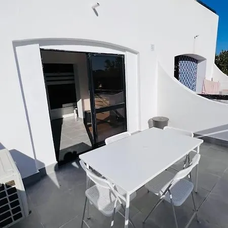 Apartment Oura Strip Studio Flat