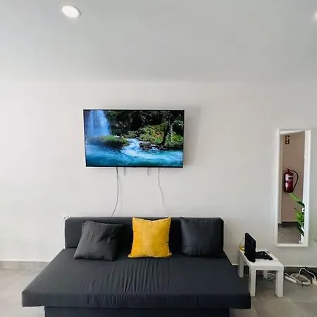 Oura Strip Studio Flat * Albufeira
